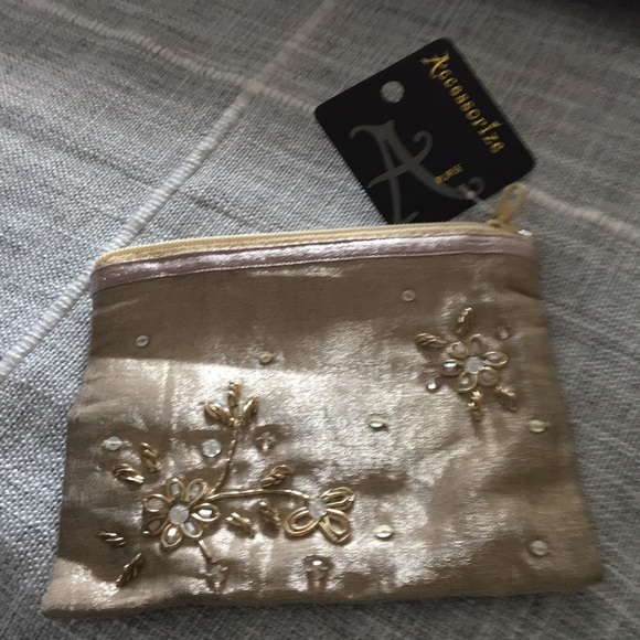 accessorize small purse